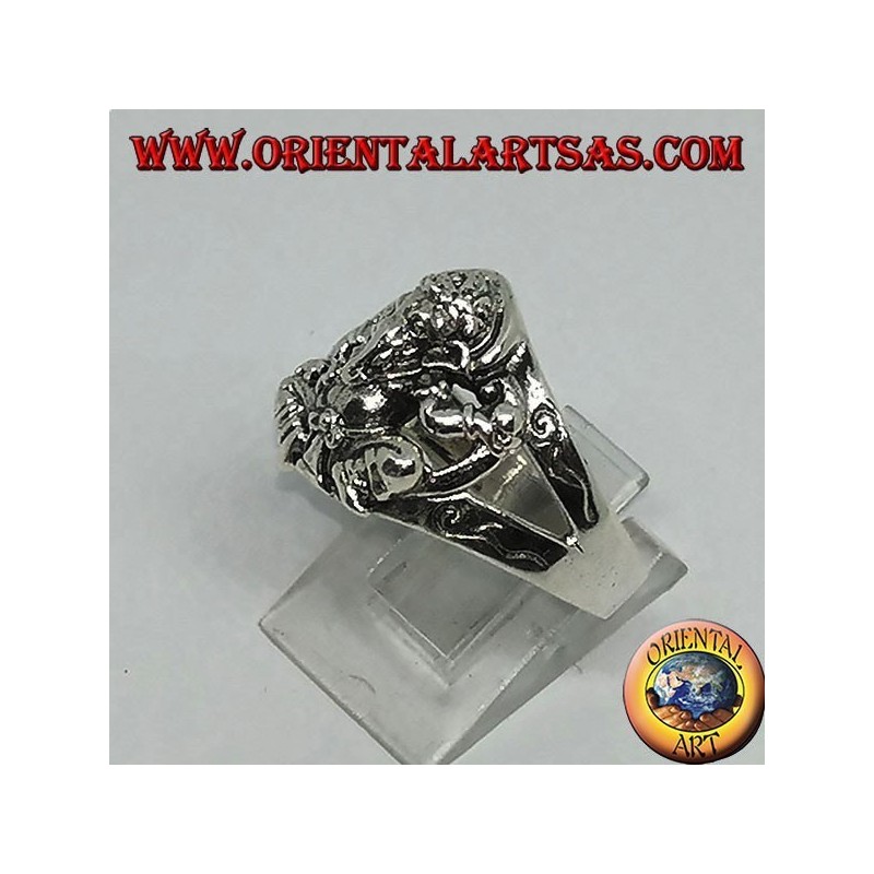 Anillo de plata con Ganesh sentado con seis decoraciones de anillo laterales