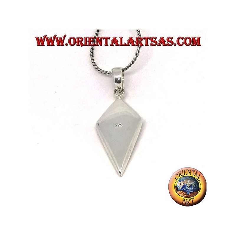 Pendentif en argent avec nacre en forme de bouclier