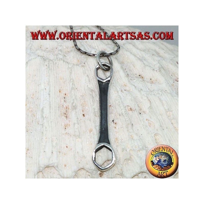 Colgante de plata, llavero mecánico hexagonal.