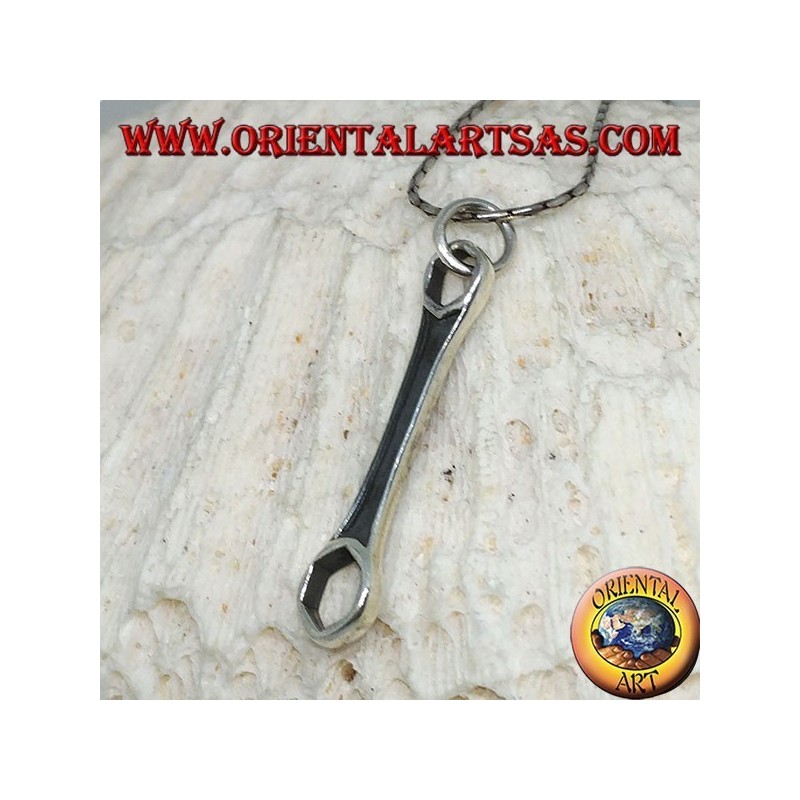 Colgante de plata, llavero mecánico hexagonal.