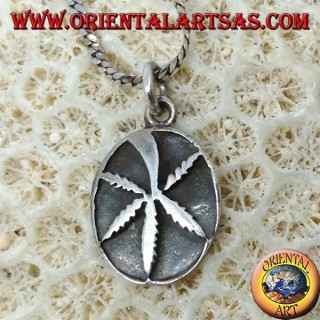 Pendentif en argent avec feuille de marijuana en bas-relief