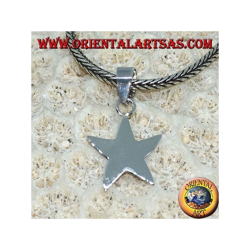 Simple pendentif en argent en forme d'étoile