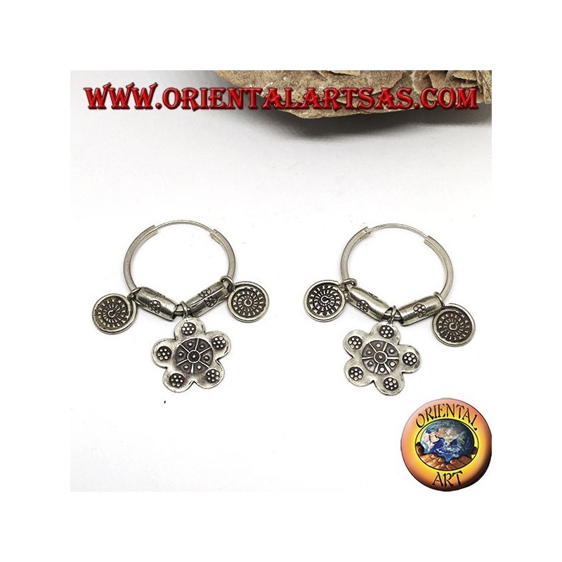 Boucles d'oreilles de cercle tribal en argent (Karen) avec pendentifs