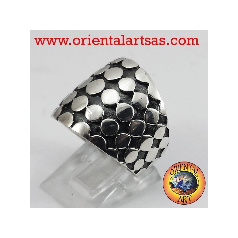 anello fascia borchiata