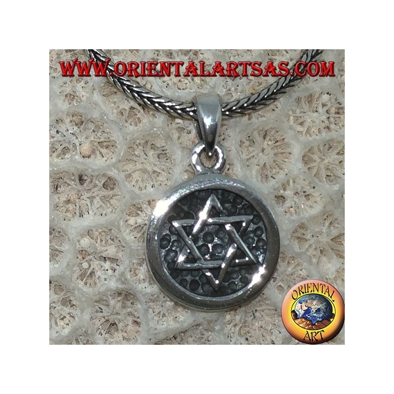 Ciondolo in argento  medaglia con  stella di David a basso rilievo