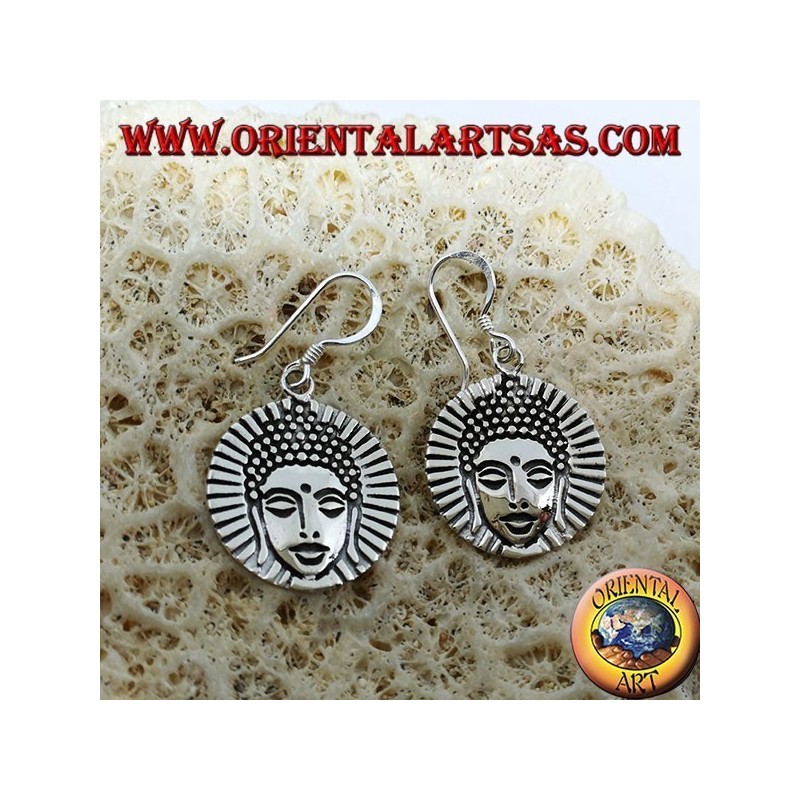 Pendientes de plata con forma de buda.
