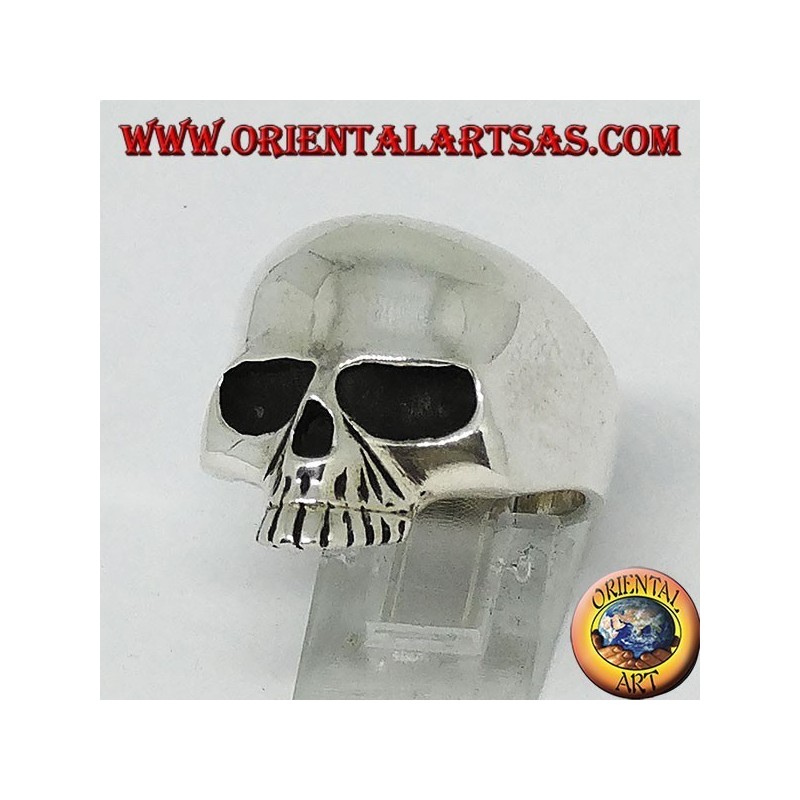 Anillo de plata, calavera sin mandíbula.