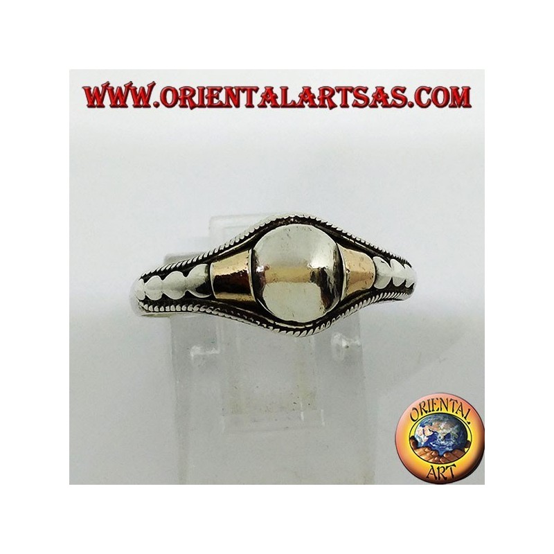 Handgearbeiteter Silberring mit 14 Karatgold-Einlagen