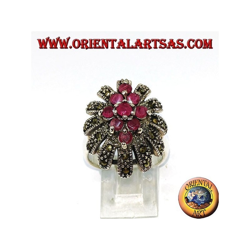 Bague en argent haut ovale avec 9 rubis sertie de marcassites