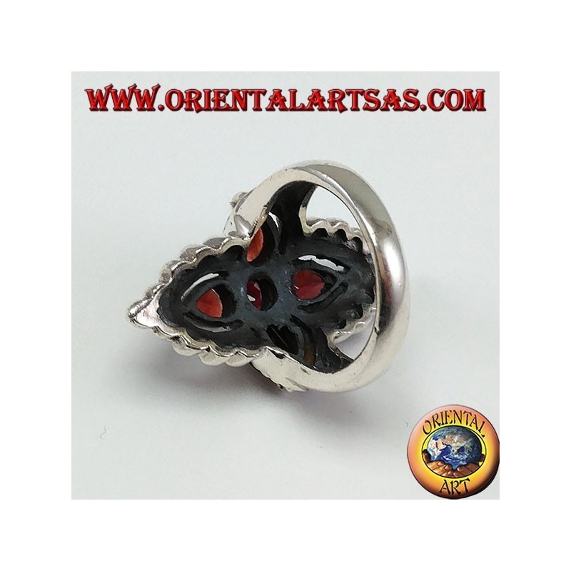 Bague en argent avec 4 grenats et 1 rond naturel orné de marcassite