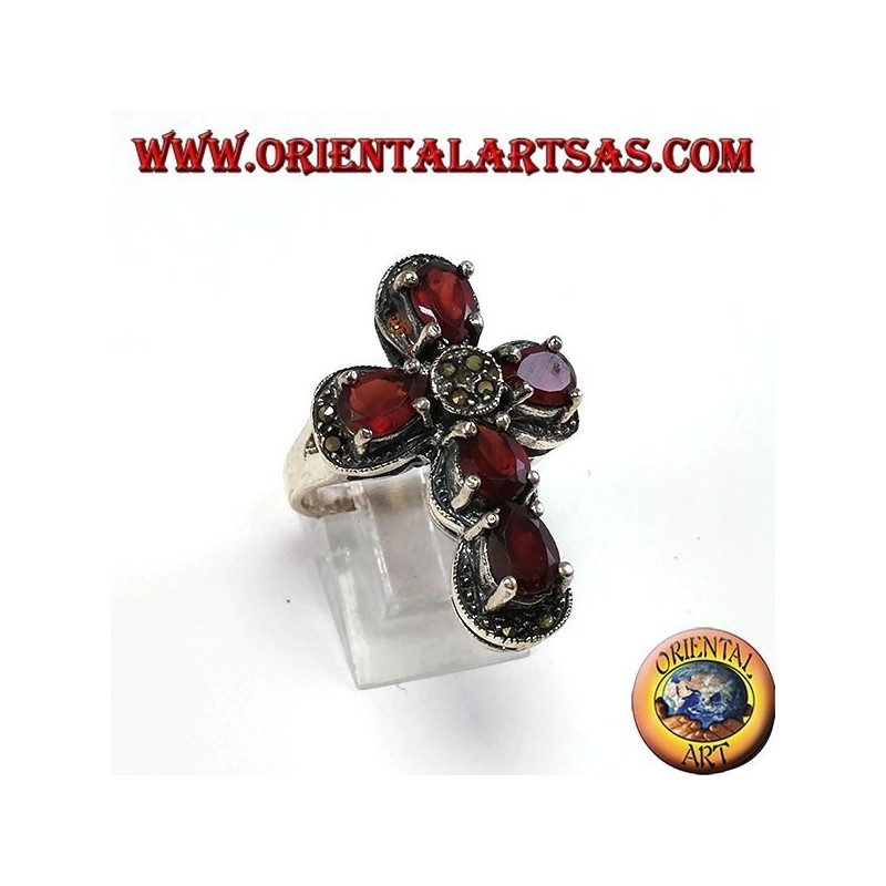 Bague en argent en forme de croix avec 5 grenats et marcassites naturels