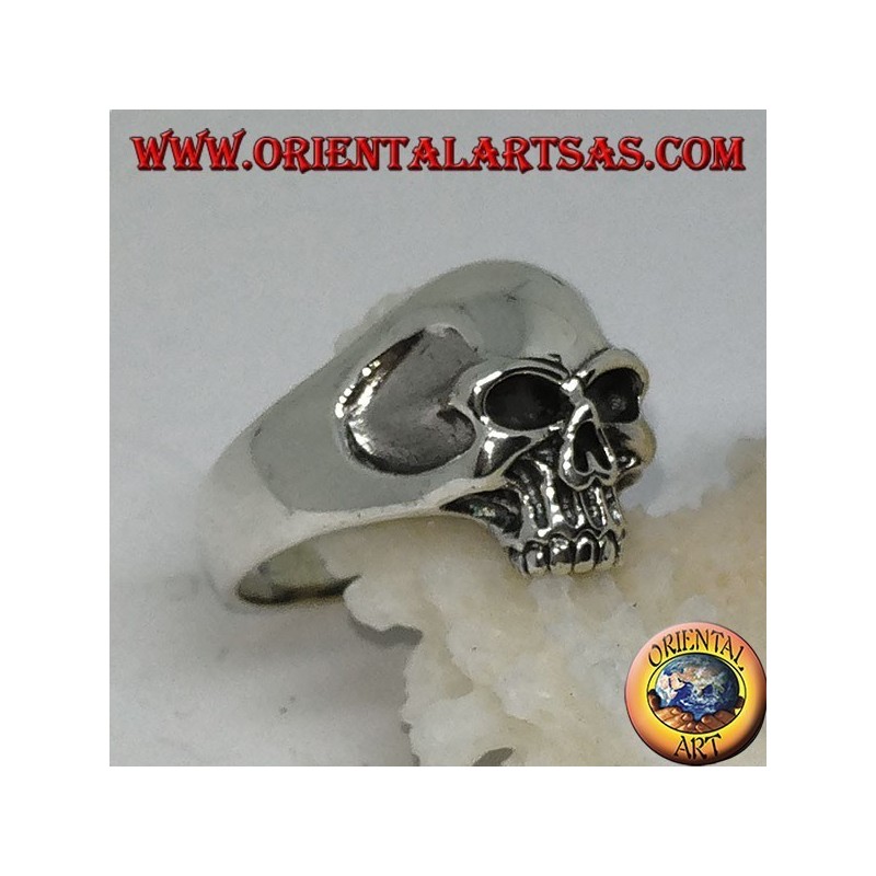 Bague en argent avec tête de mort mandibule et branches creuses