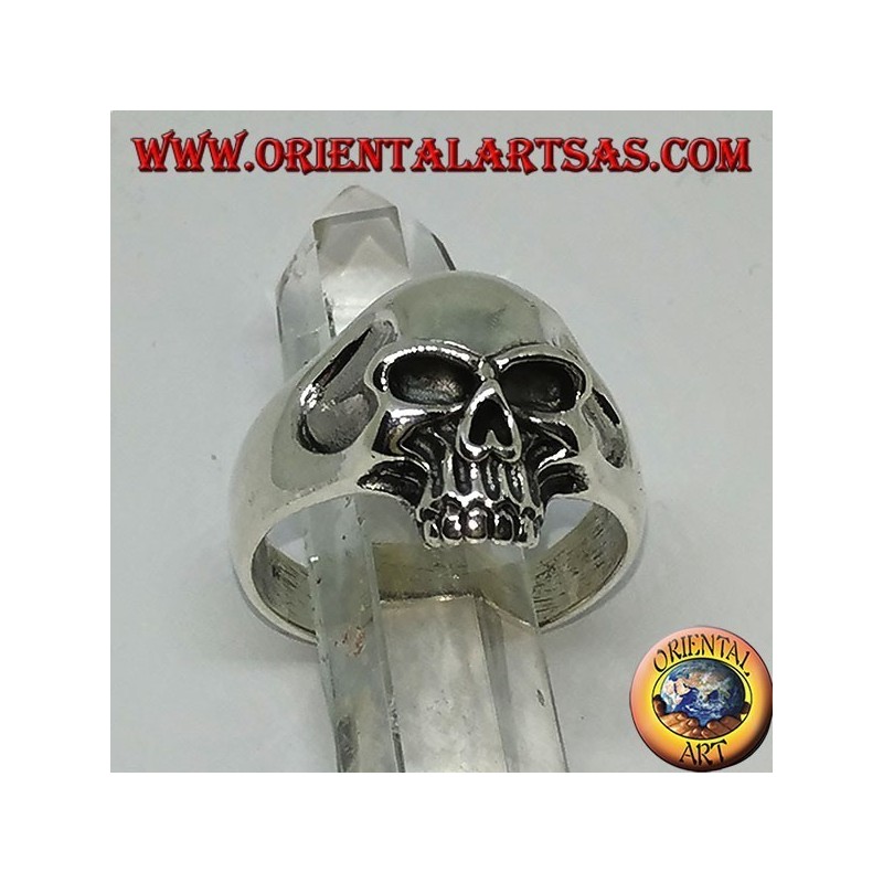 Bague en argent avec tête de mort mandibule et branches creuses