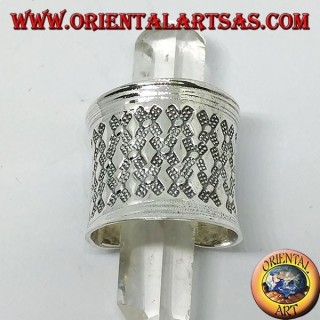 Concave wide band ring with silver bas-relief diamonds