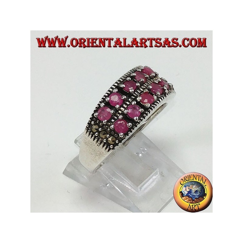 Anillo de la banda en plata con dos filas de rubíes redondos conjunto