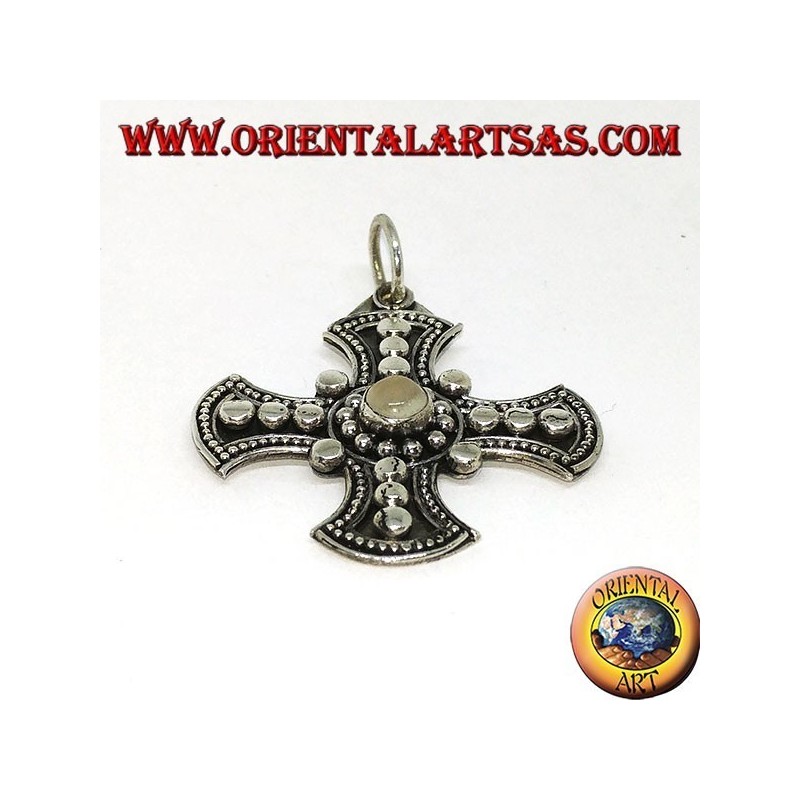 Pendentif en argent, croix celtique avec pierre de lune adularia
