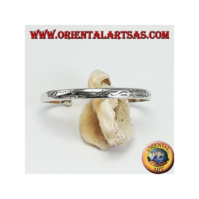 Rigid bracelet in silver, with Balinese handmade engravings