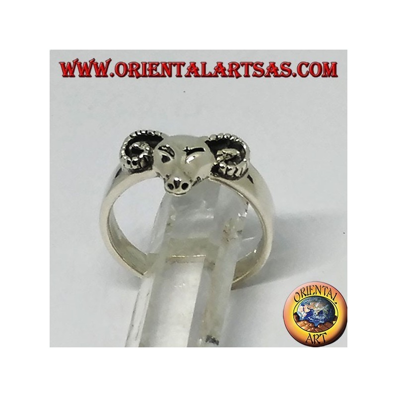 Bague en argent avec tête de bélier