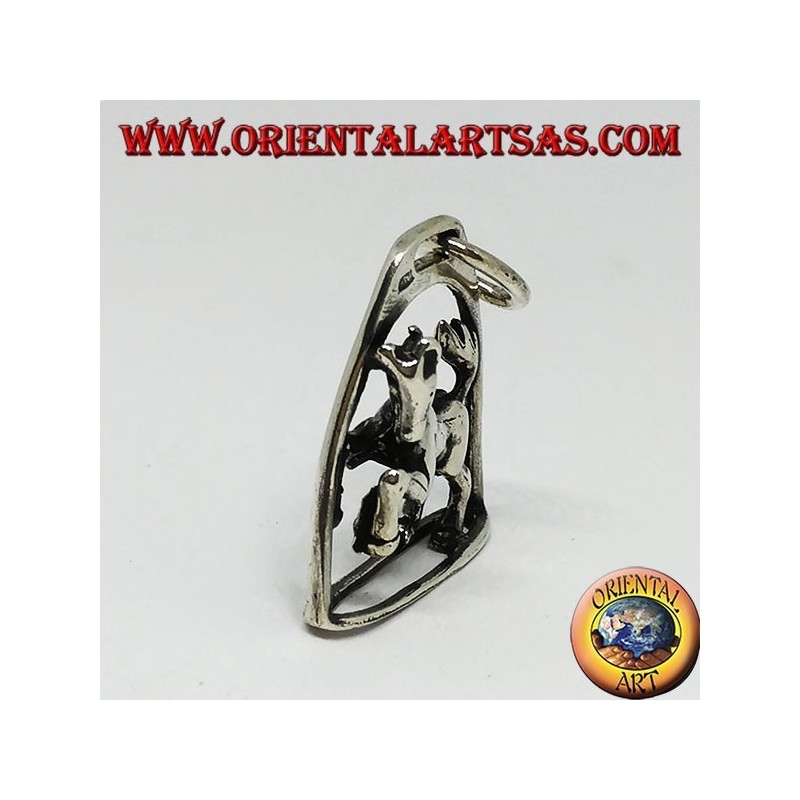 Pendentif cheval en argent rampant sous la voûte