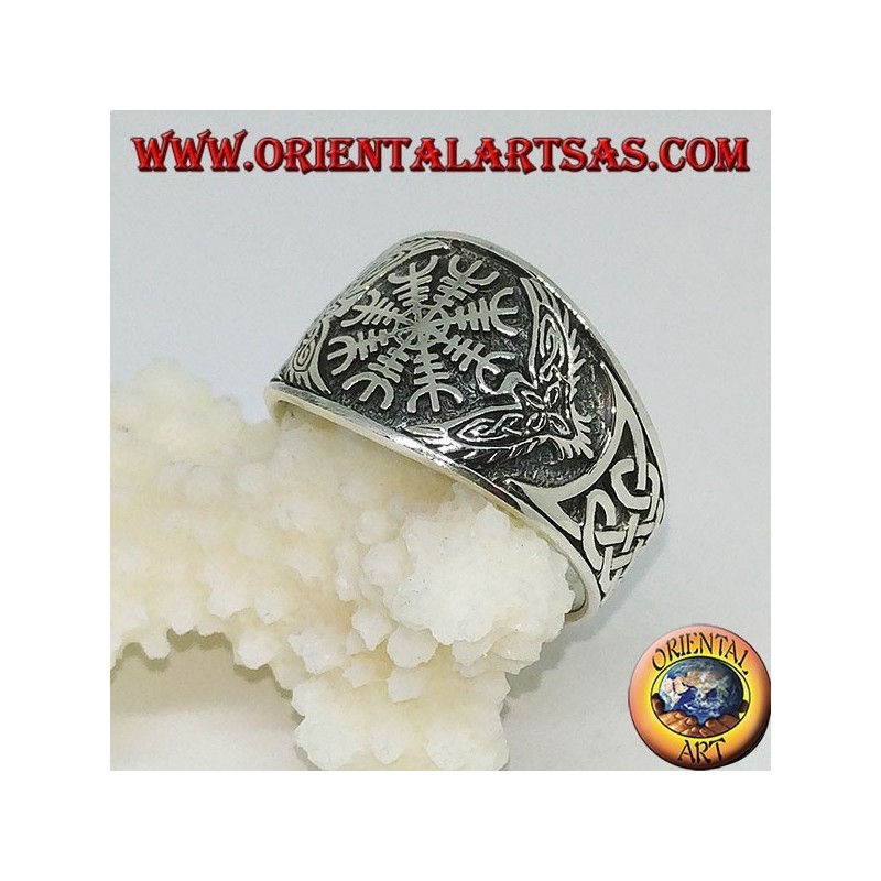 Anello in argento con aegishjalmur ed intreccio celtico sui lati