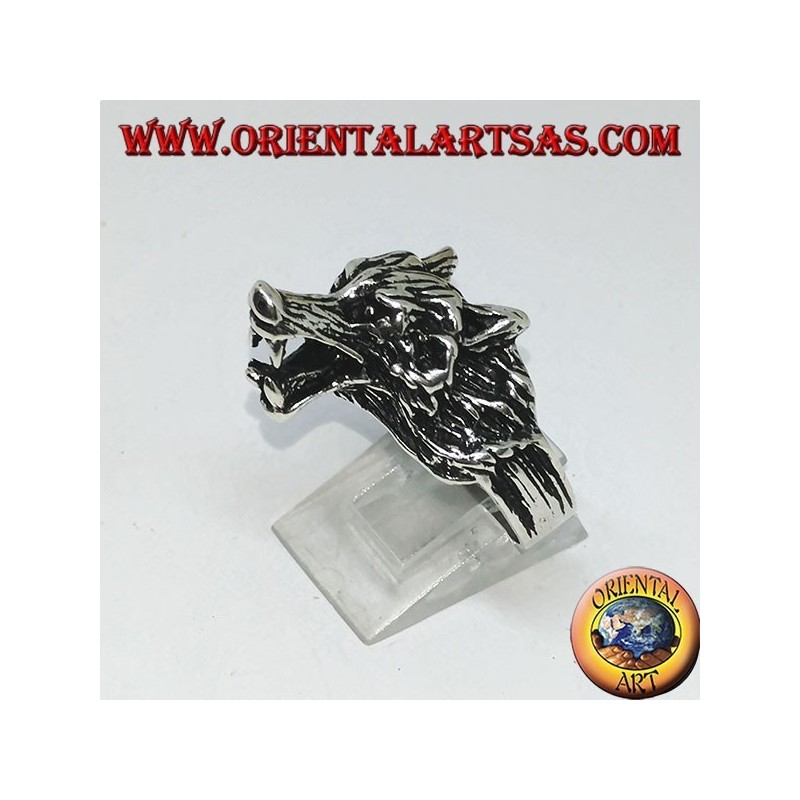 Bague en argent, tête de loup grognant