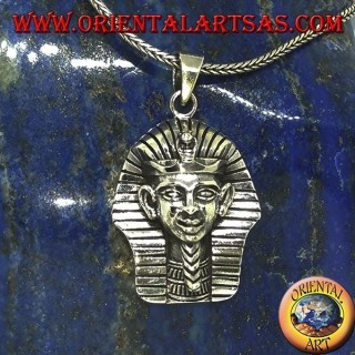 Colgante de plata de la máscara funeraria de Tutankamon.