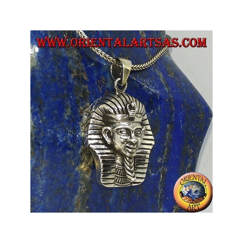 Ciondolo in argento della  maschera funeraria di Tutankhamon
