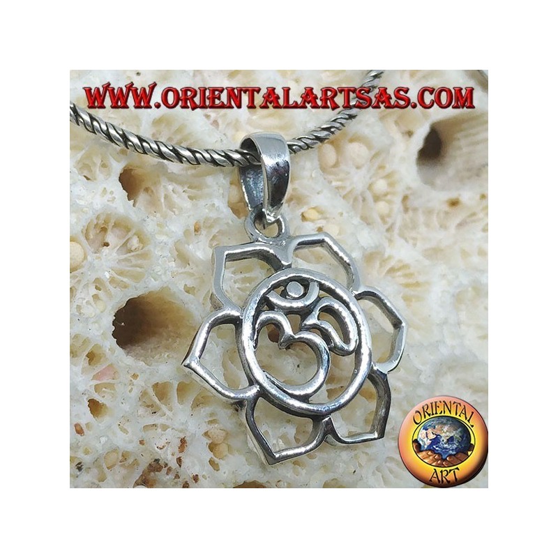 Silberanhänger mit ॐ om in der Lotusblume