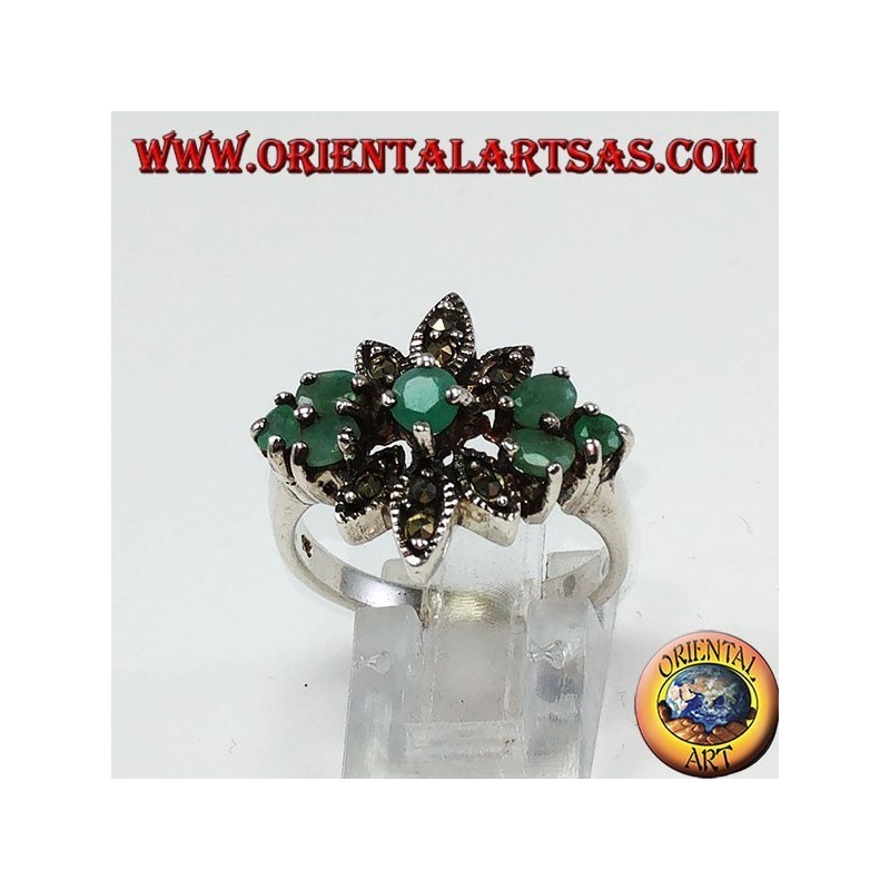 Anello in argento con 7 smeraldi naturali ed marcassiti