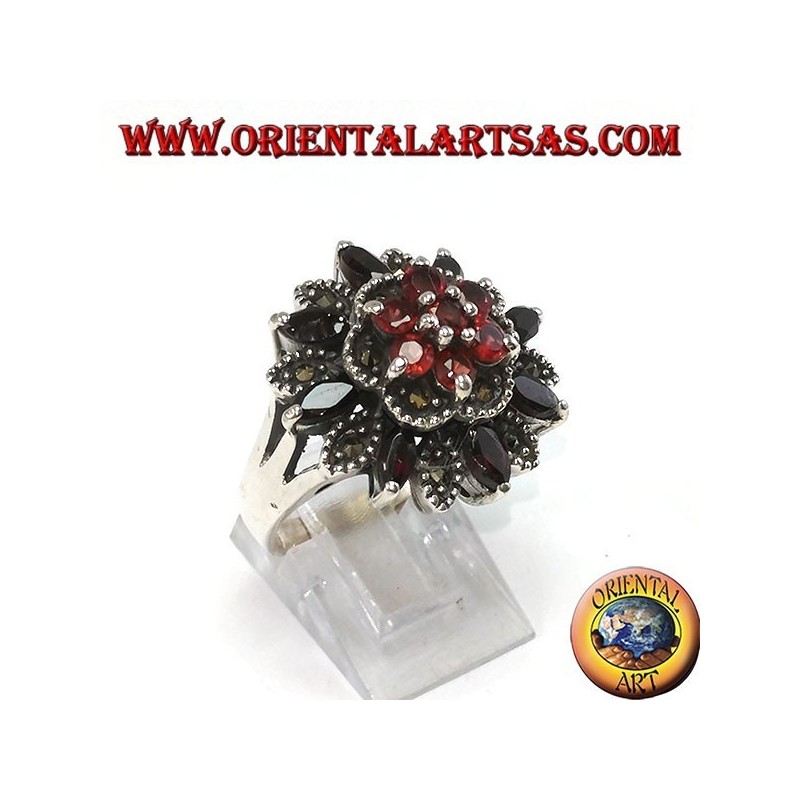 Bague en argent avec 8 navettes et 7 rondelles naturelles et marcassites