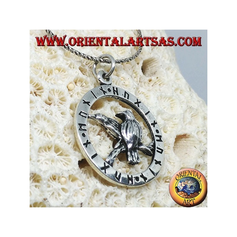 Ciondolo in argento i corvi di Odino Huginn e Muninn   circondatto da rune