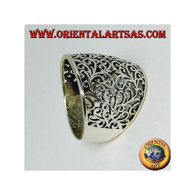 Silver ring with curved band with floral fretwork
