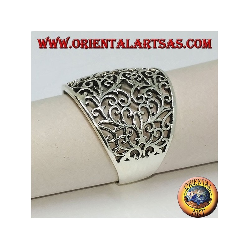 Bague en argent avec bande incurvée à motif floral