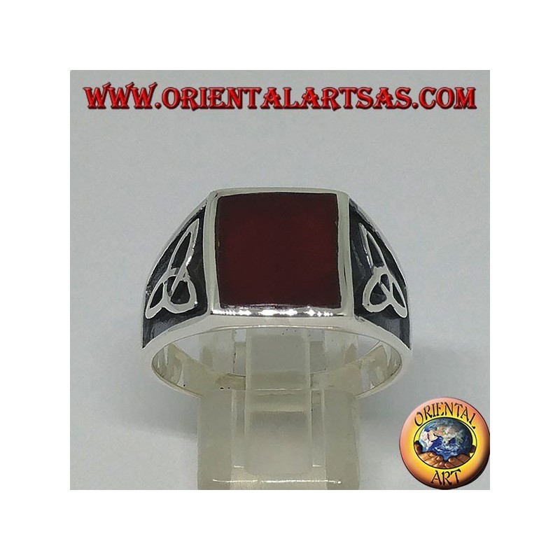 Silver ring with square carnelian and tyrone knot on the sides