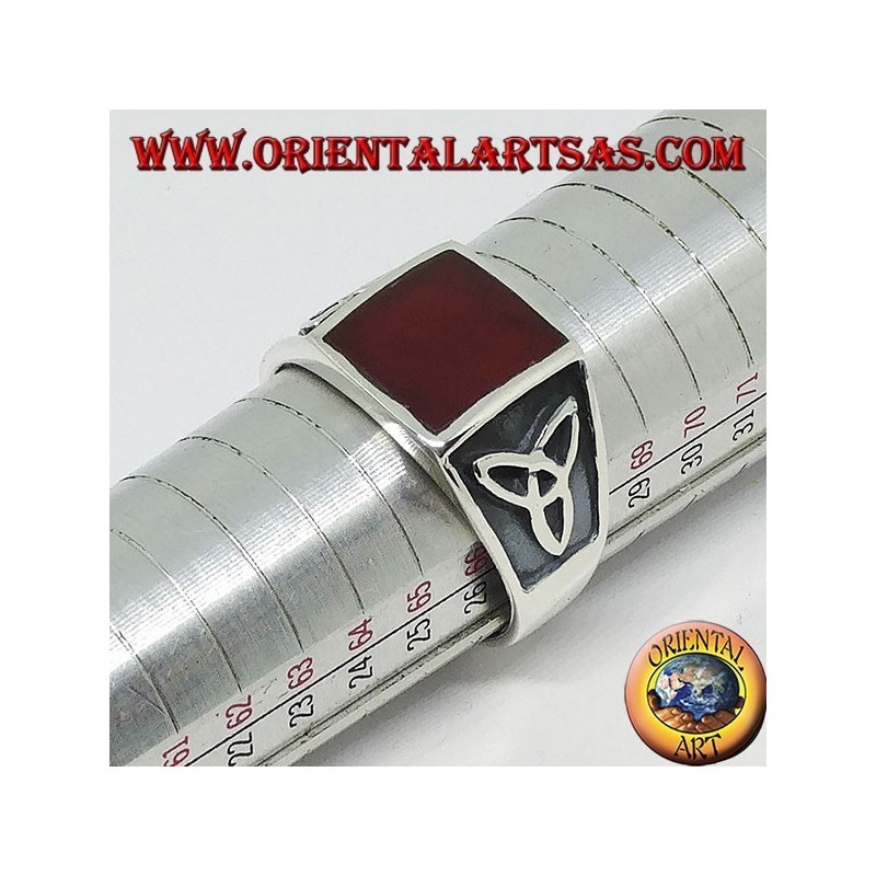 Silver ring with square carnelian and tyrone knot on the sides