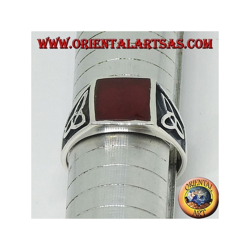 Silver ring with square carnelian and tyrone knot on the sides