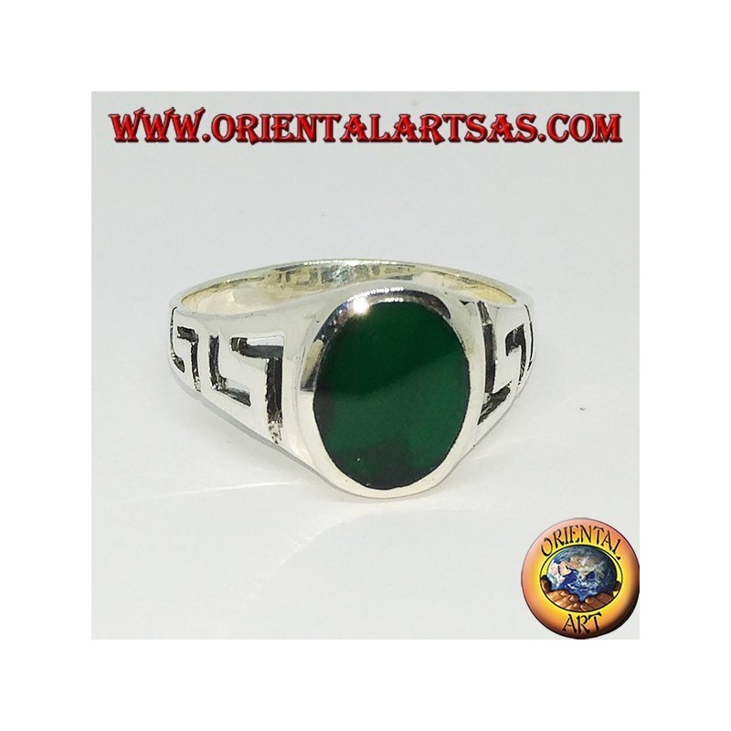 Anillo de plata con talla griega ed.   ágata verde ovalada