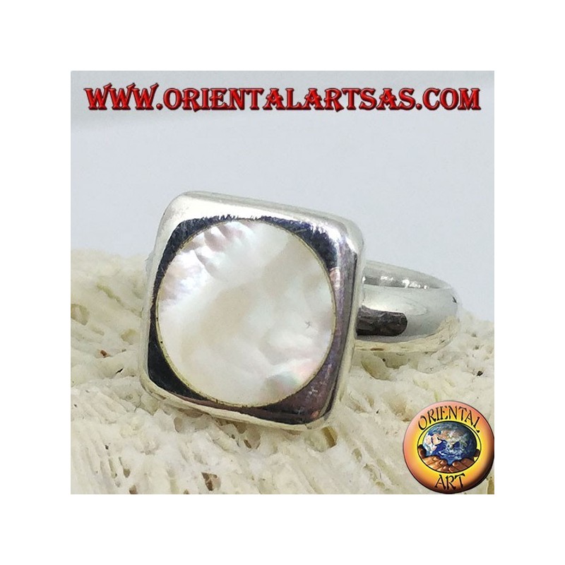 Square silver ring with round mother-of-pearl