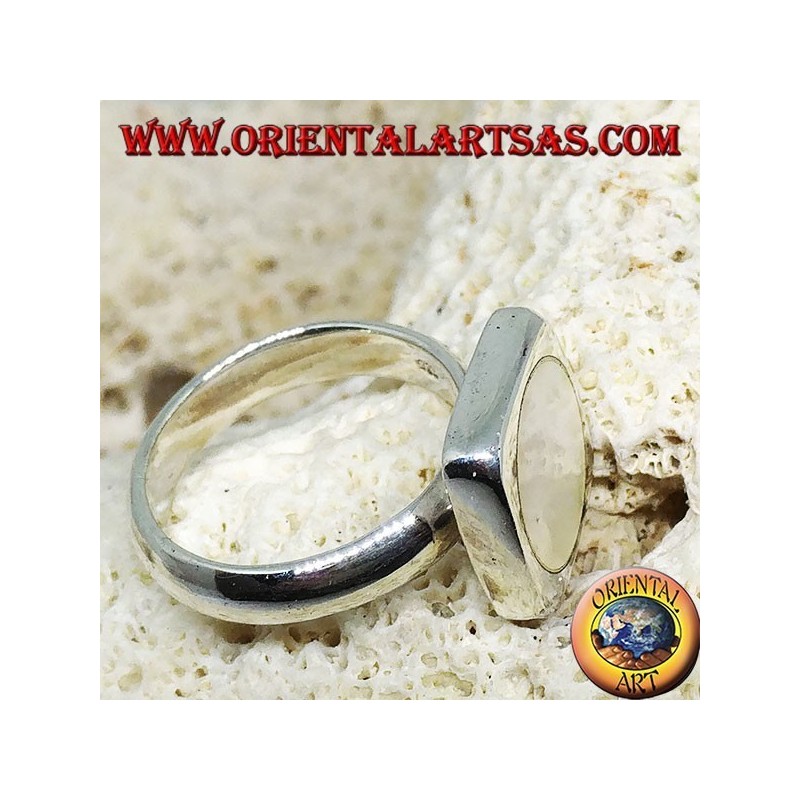 Anello in argento quadrato con madreperla tonda