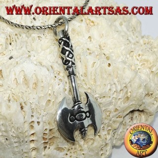 Colgante de plata, hacha vikinga doble.