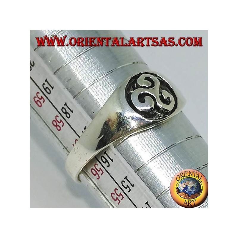Bague en argent avec triskelion (petit sceau)
