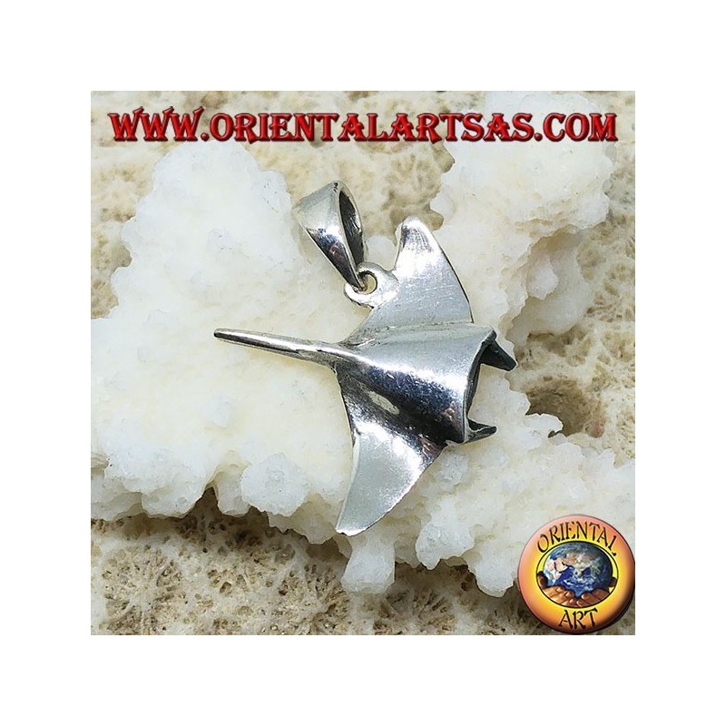 Ciondolo in argento la manta,  Simbolo di eleganza e la bellezza dell’animo