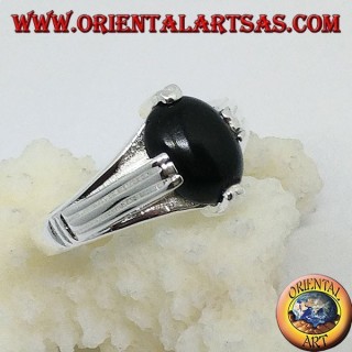 Bague en argent avec onyx ovale imbriqué sur quatre points