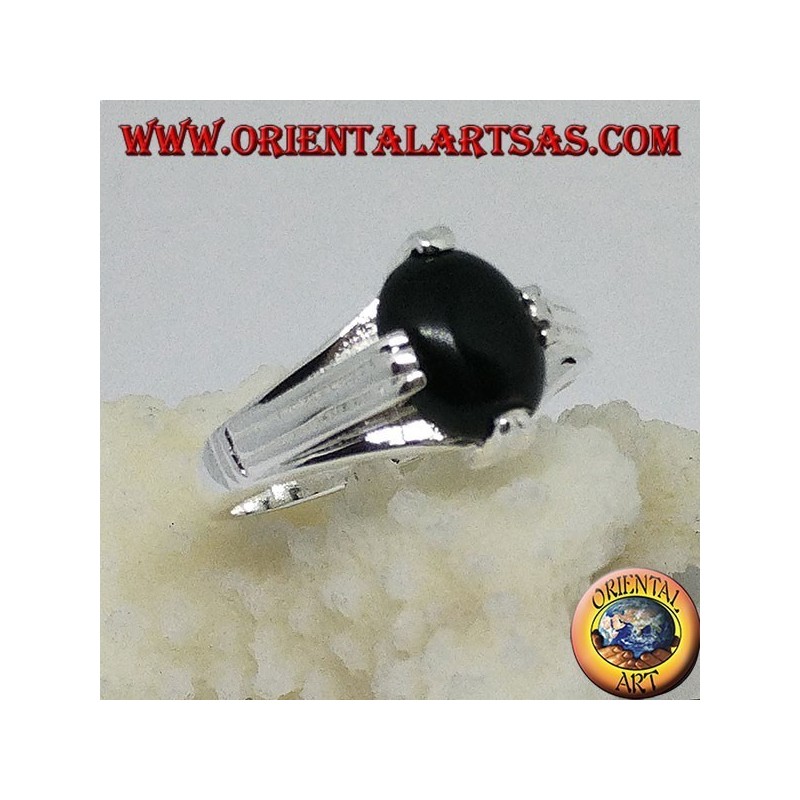 Bague en argent avec onyx ovale imbriqué sur quatre points