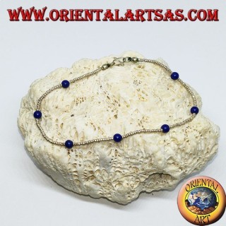 Bracciale con palline in argento e palline di agata blu infilate