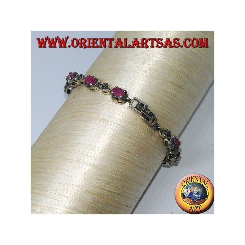 Bracelets en argent avec 12 rubis ovales serties de 4 mâchoires et de marcassite