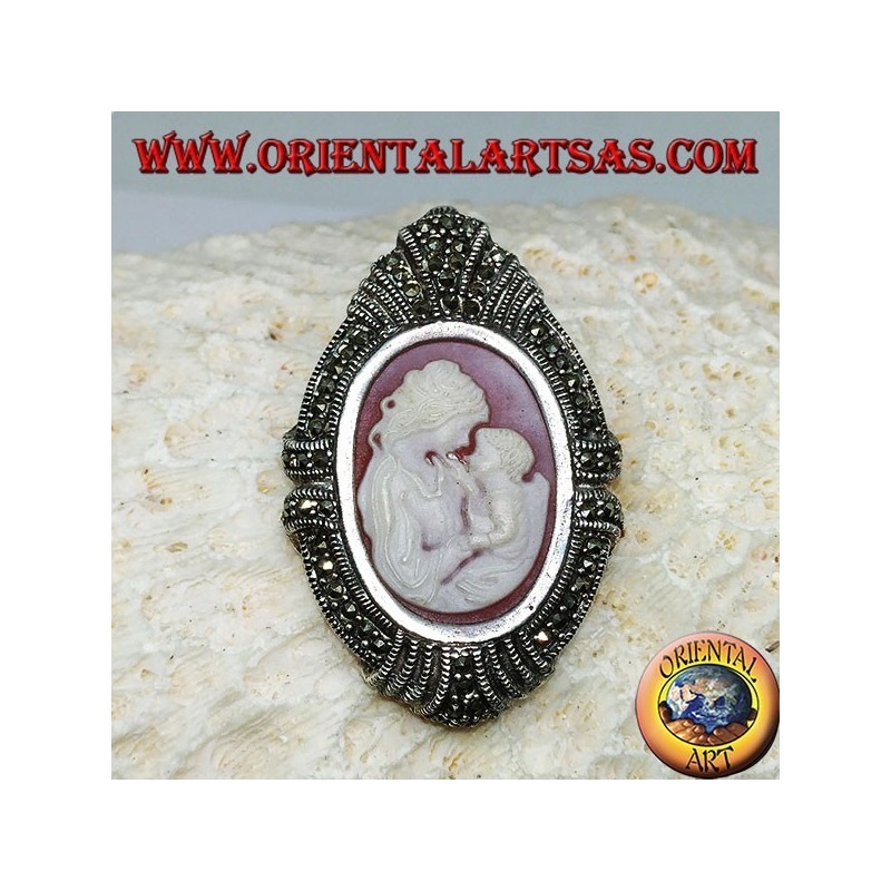 Broche et pendentif en argent avec une mère camée et un enfant entouré de marcassites