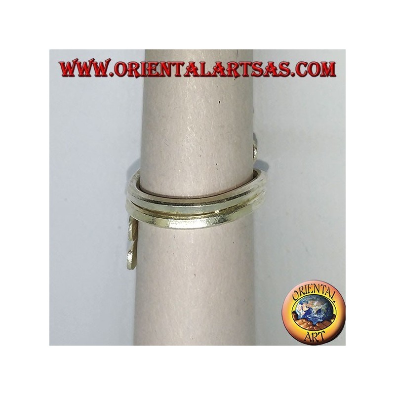 Anello in argento foglia arrotolata fatta a mano