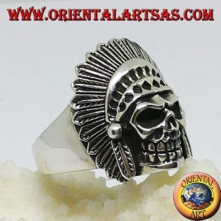 Anillo indio de plata con calavera