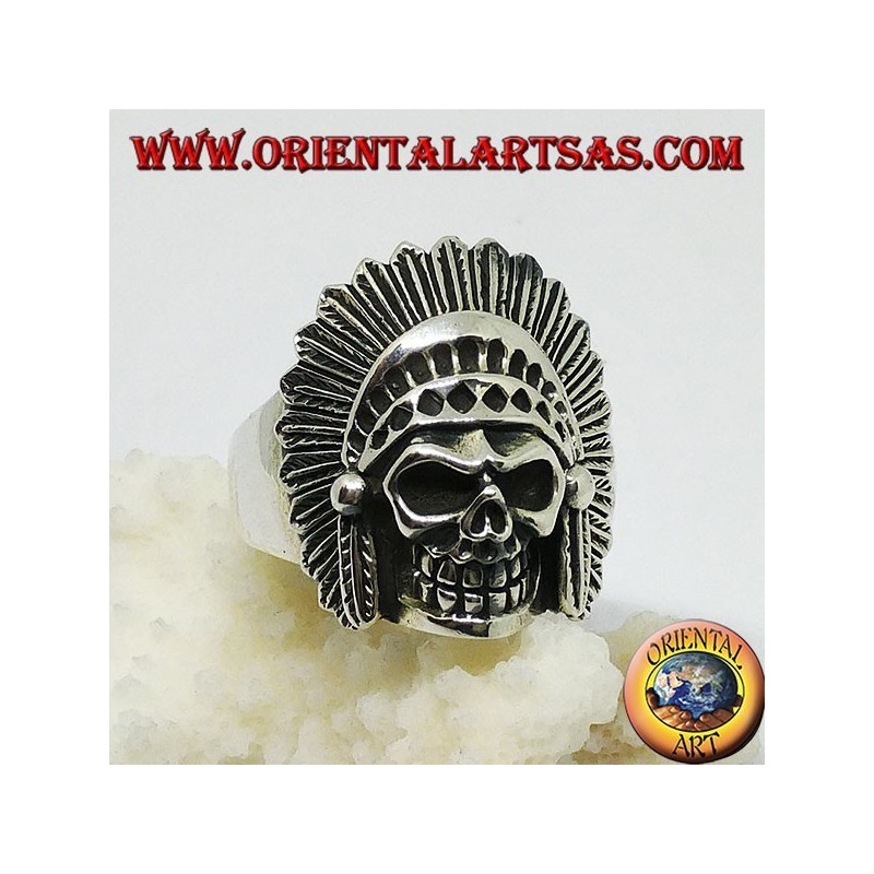 Anillo indio de plata con calavera